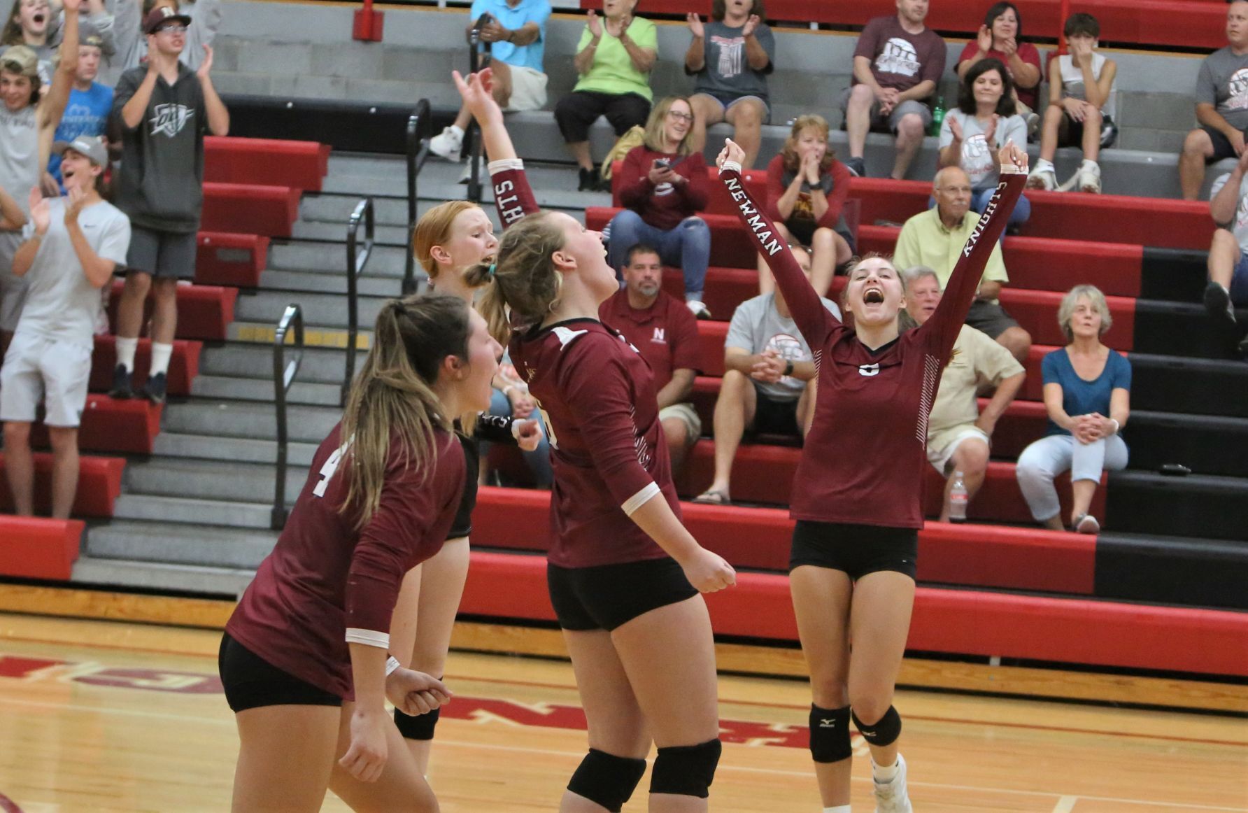 Newman Catholic volleyball hosts West Hancock - win